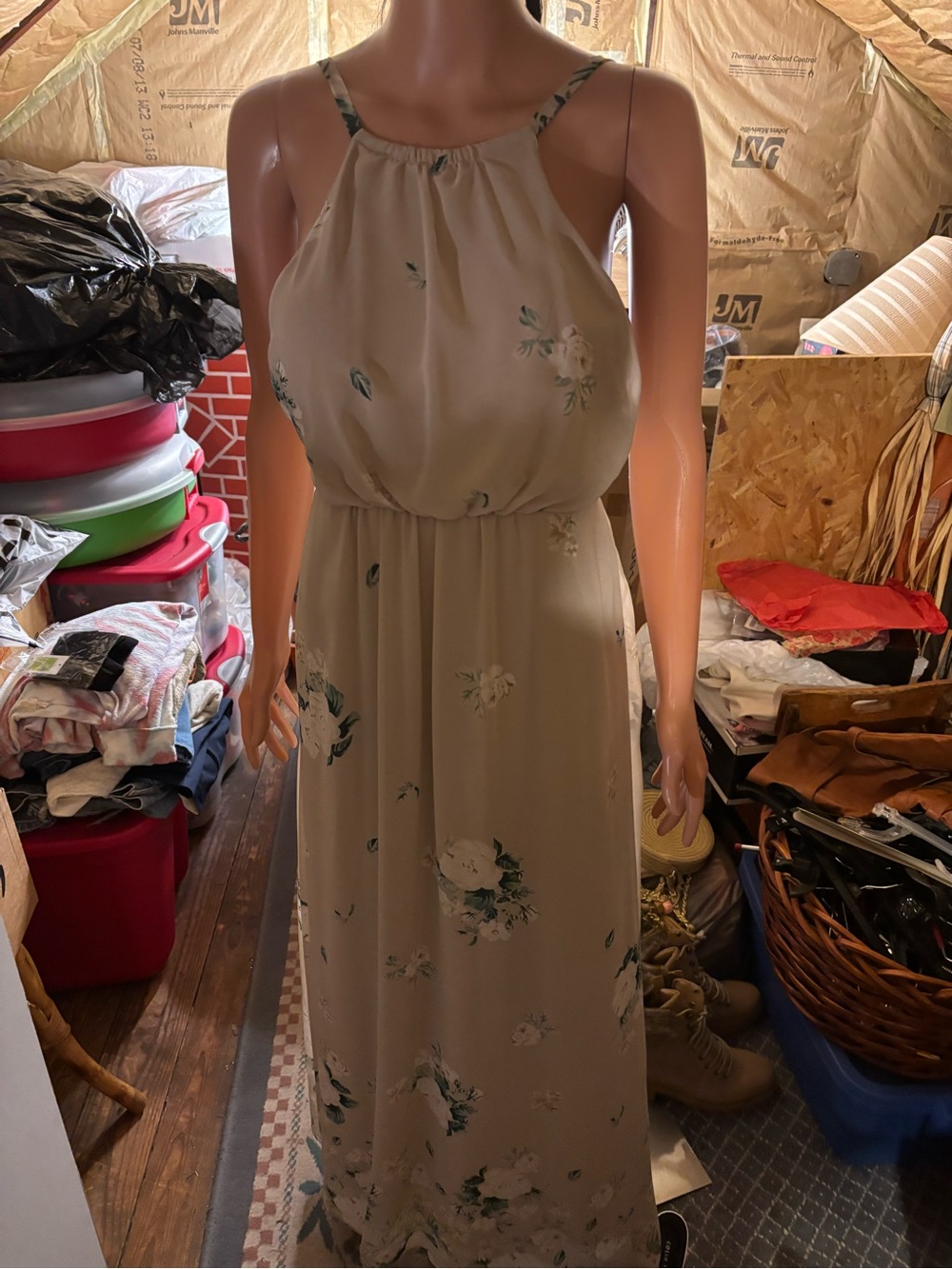 Sleeveless Floral Maxi Dress in Beige Size M